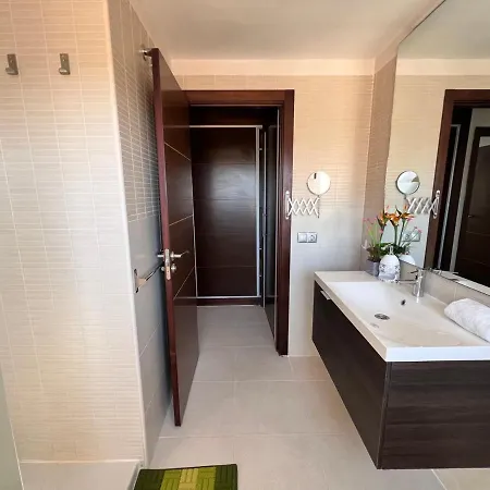 Seaview Paradise Hard Rock Apartment *